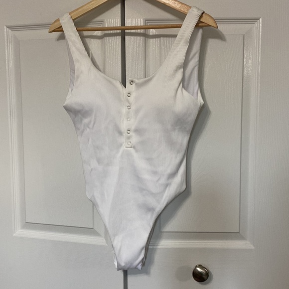 Envya Vici one piece swimsuit - Picture 5 of 6